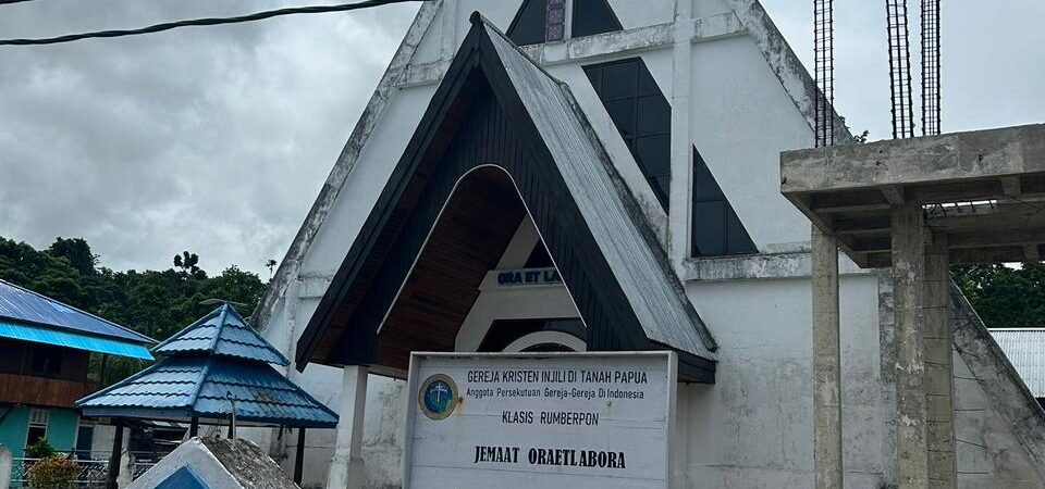 Tokoh Masyarakat Rumberpon: Aksi Demo Mei Lalu Cerminkan Kekecewaan atas Ketidakadilan Seleksi CPNS.