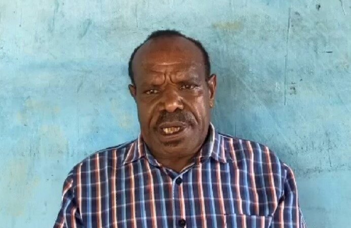 Kepala Suku Pegunungan Tengah Provinsi Papua Barat : Mengimbau masyarakat agar tetap tenang.